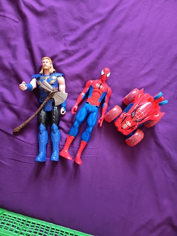 Lot figurines Marvels