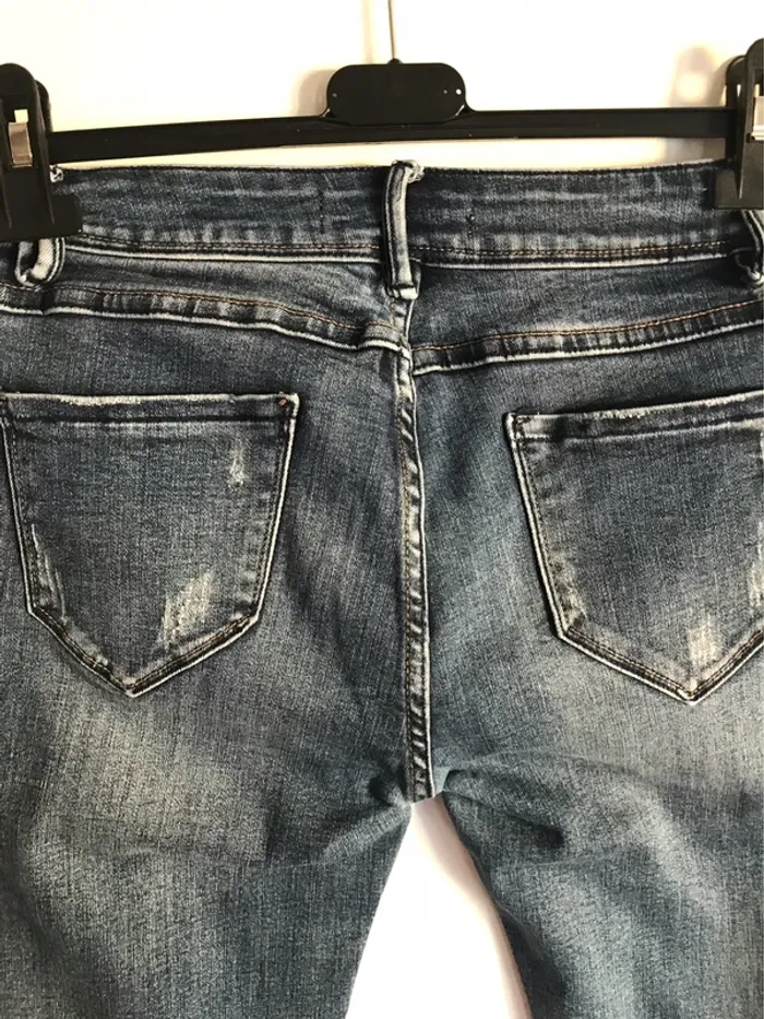 Jean troué Monday Premium taille S - photo numéro 9