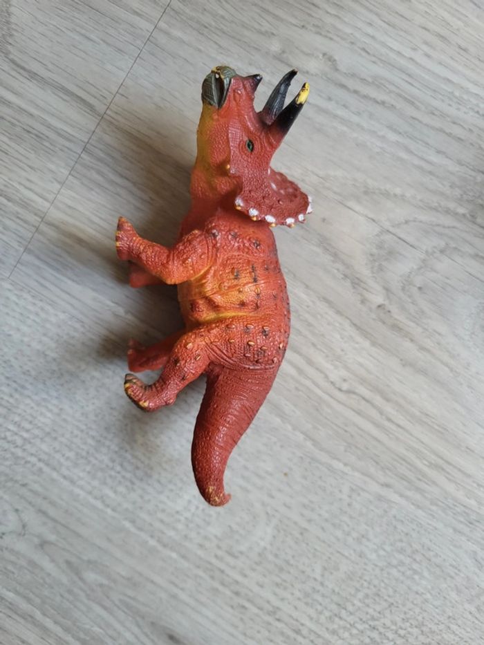 Lot dinosaures - photo numéro 3