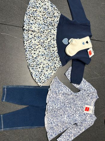 Lot de deux ensembles neufs