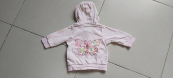 Gilet a capuche zippé 62cm