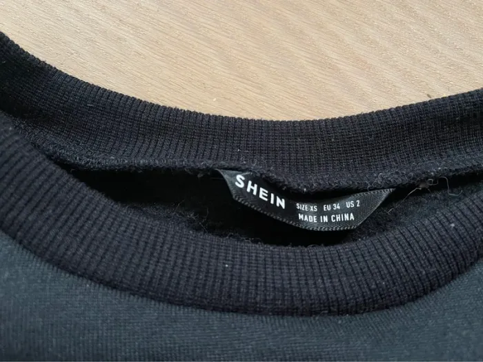 Sweat crop noir perles - Shein - XS - photo numéro 3