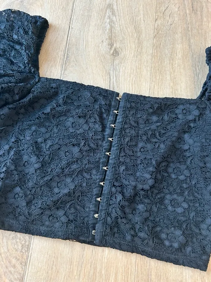 Haut en dentelle noir vintage - photo numéro 3