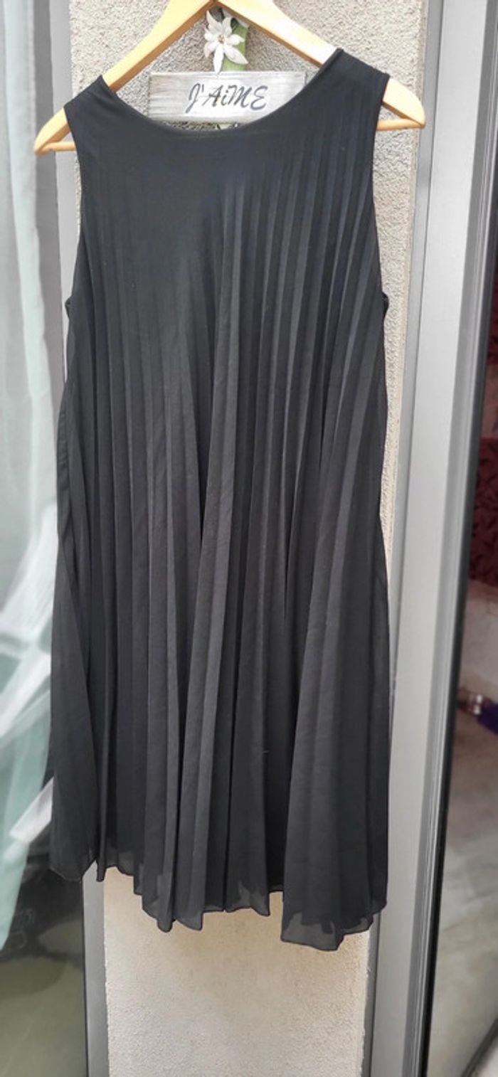 Robe noire légère - photo numéro 3
