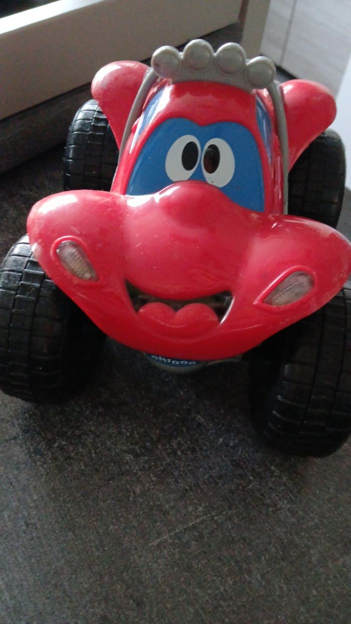 Voiture chicco - photo numéro 2