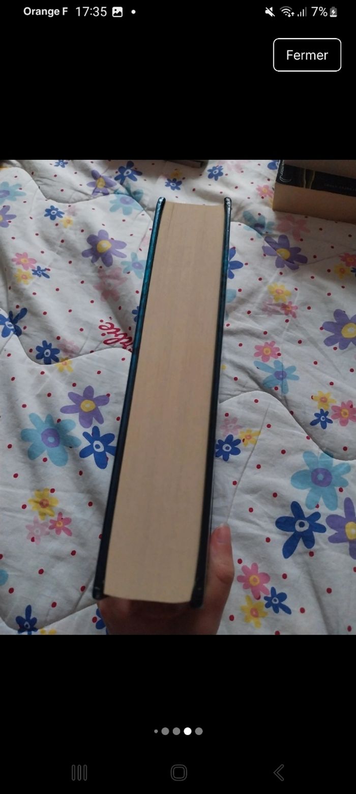 Roman Intégrale Poison Charme Beauté Sarah Pinborough - photo numéro 6