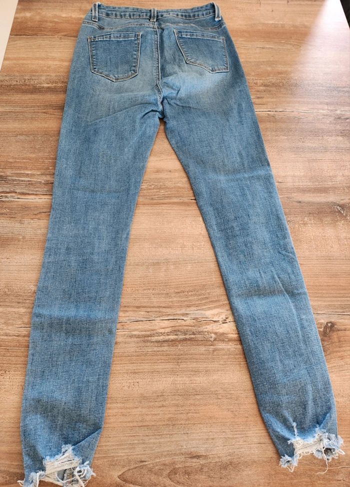 joli pantalon jean a trous slim skinny taille 36 Hello miss paris premium en excellent état - photo numéro 2
