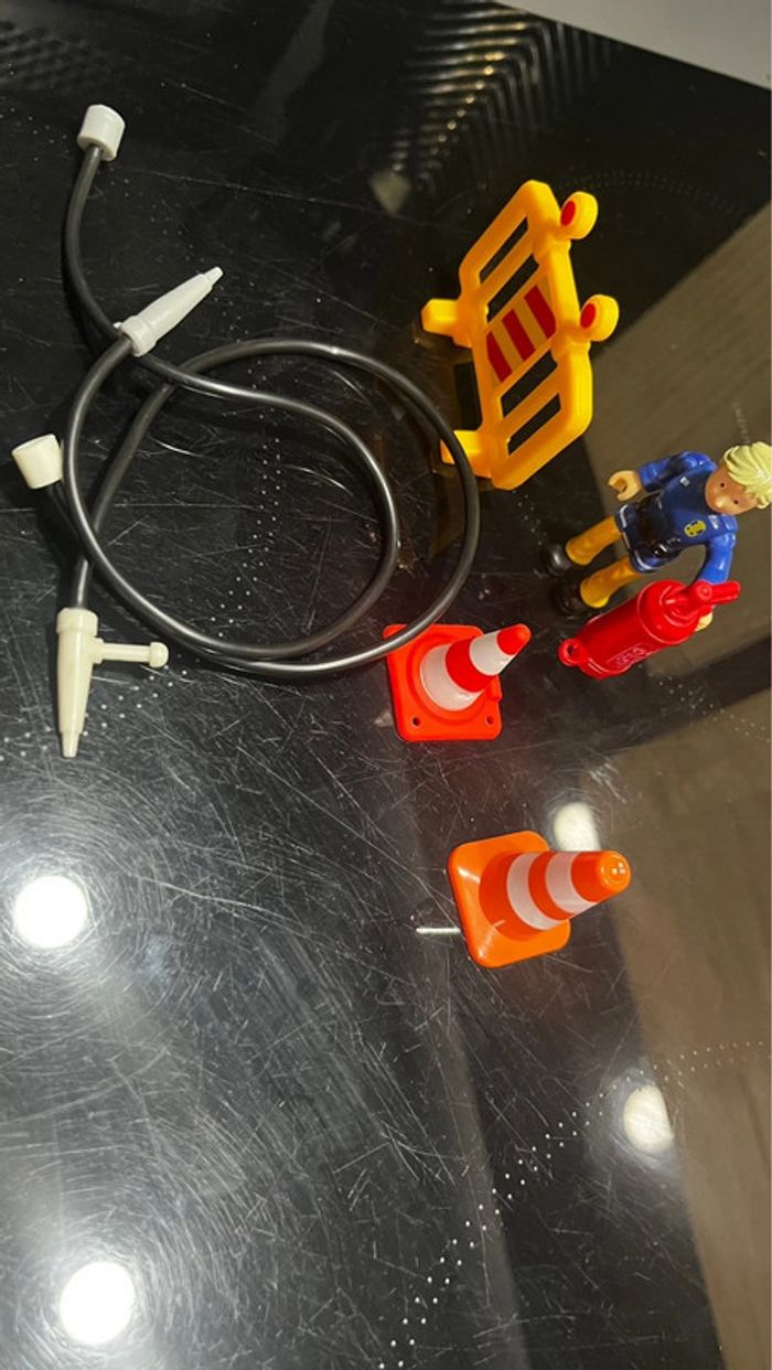 Lot figurine Sam le pompier