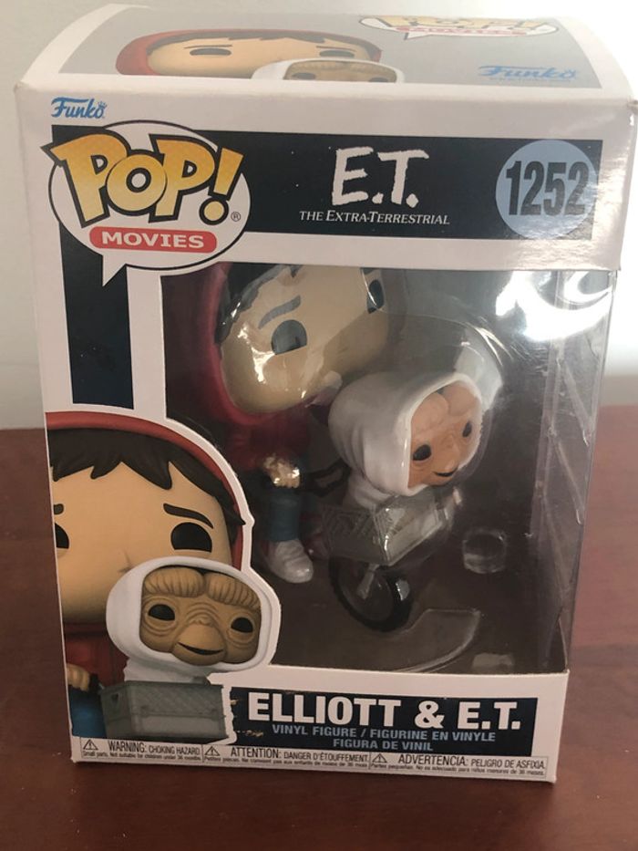 Figurine Funko Pop Eliott & E.T. l'extraterrestre N°1252