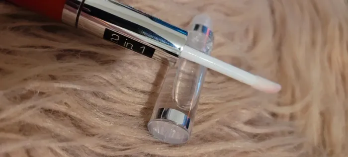 Glossy lipstick 2 en 1 - photo numéro 4