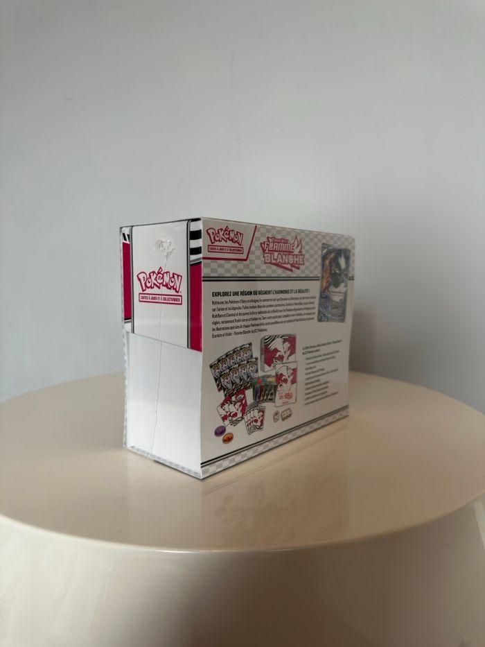 Pokémon : Bundle EV10.5 - Flamme Blanche scellage avec mini trou - photo numéro 3