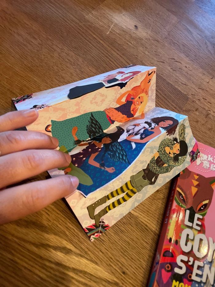 Livre Kinra Girls Numéro 14 Le coyote s’en mêle - photo numéro 2