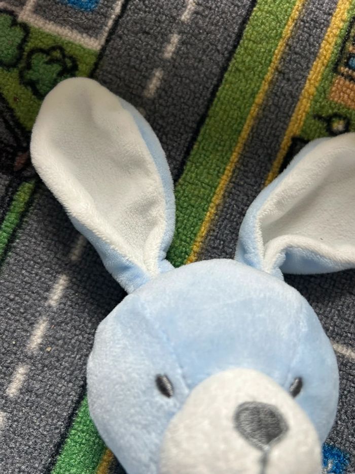 Doudou lapin bleu , mes petits cailloux - photo numéro 5