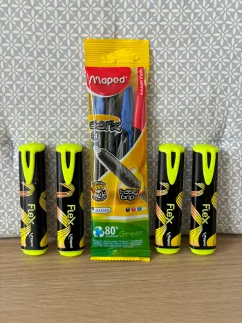 Pack de 4 Surligneurs Fluo "Flex" + 4 Stylos Bille