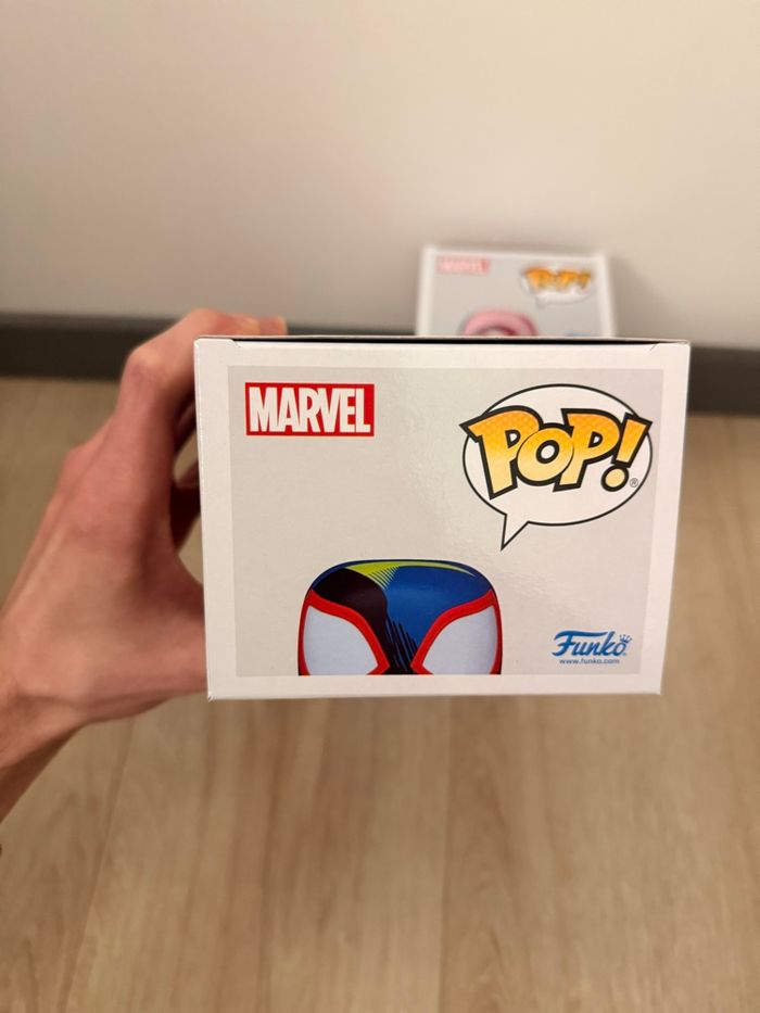 Duo Funko Pop! Spider Gwen & Spider Man (Miles Morales) - photo numéro 7