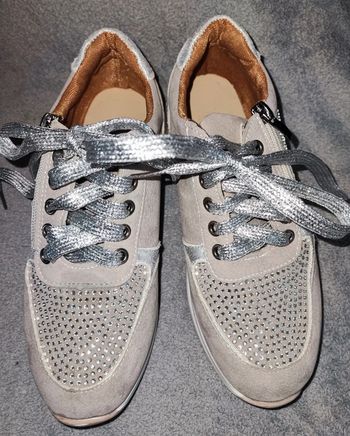 Baskets T36 gris et argent