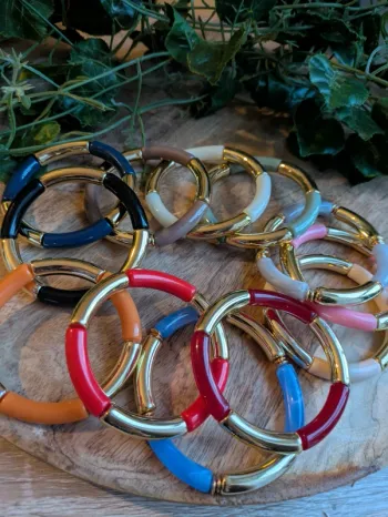 Bracelet en acrylique colorés