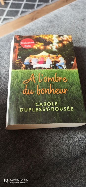Livre a l ombre du bonheur