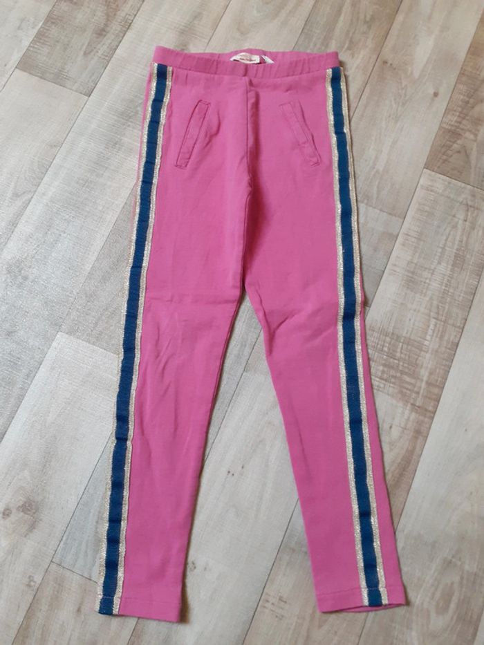 Pantalon fille legging rose à bandes bleues marine et dorées 5 ans