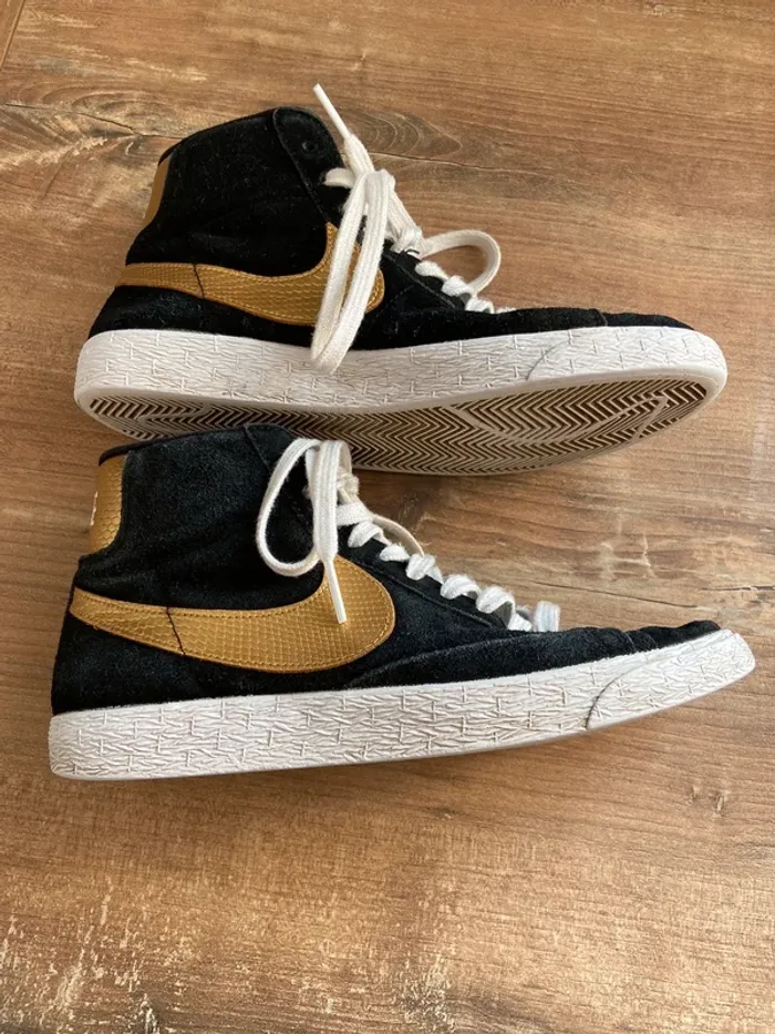 Basket Nike montante - photo numéro 2