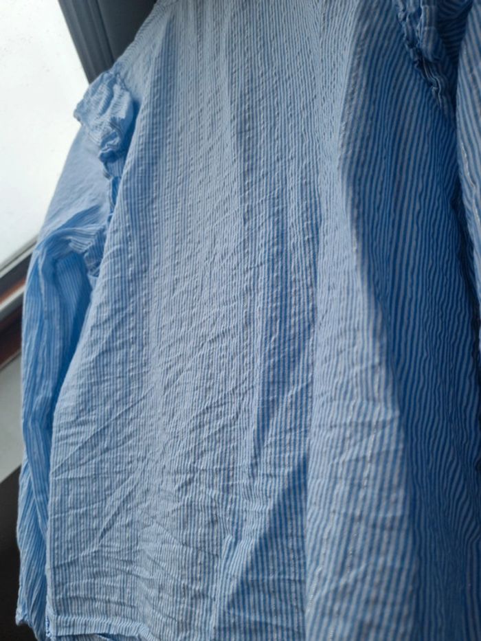 Blouse bleue/blanche - photo numéro 4