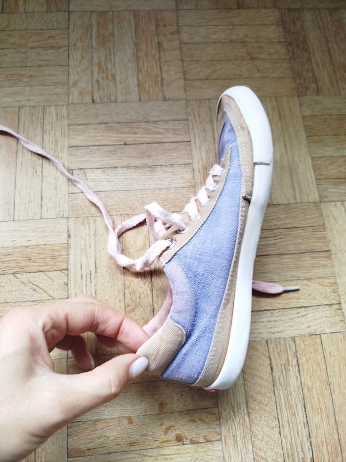 Tennis à lacets Levi's 35 garçon bon état - photo numéro 6
