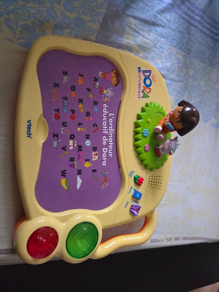 Ordinateur éducatif dora