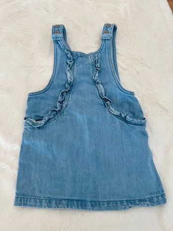 robe.