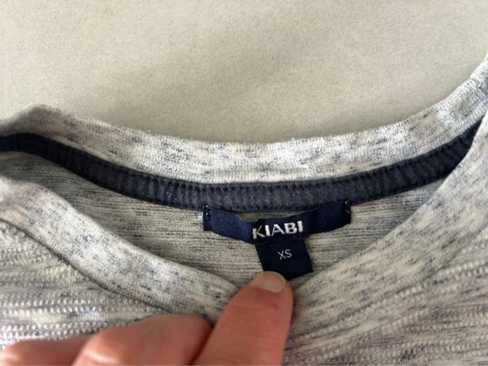 Tes shirt manches longues gris rayé Kiabi 14 ans - photo numéro 2