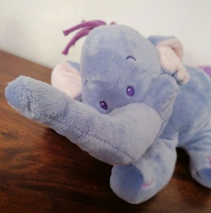 Peluche doudou l'éléphant mauve Lumpy Disney de Nicotoy 27 cm env - photo numéro 2