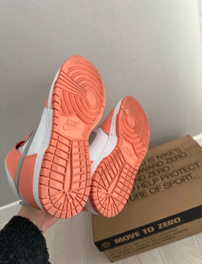 basket nike dunk montante corail blanche 37.5 femme - photo numéro 5