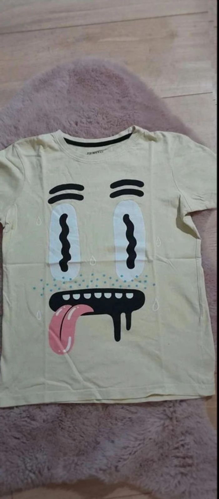 T-shirt  monstre neuf  10 ans  primark