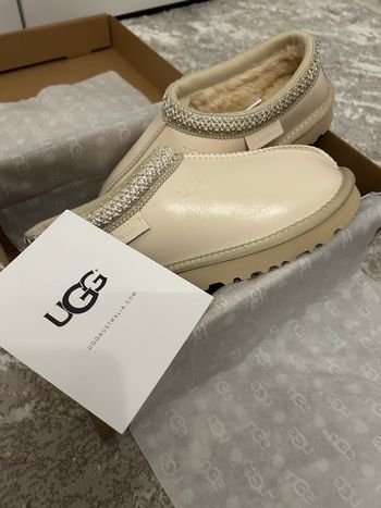 UGG tasman en cuir