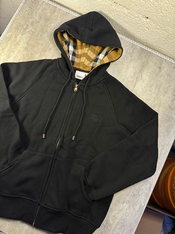 Zip burberry noir taille M 