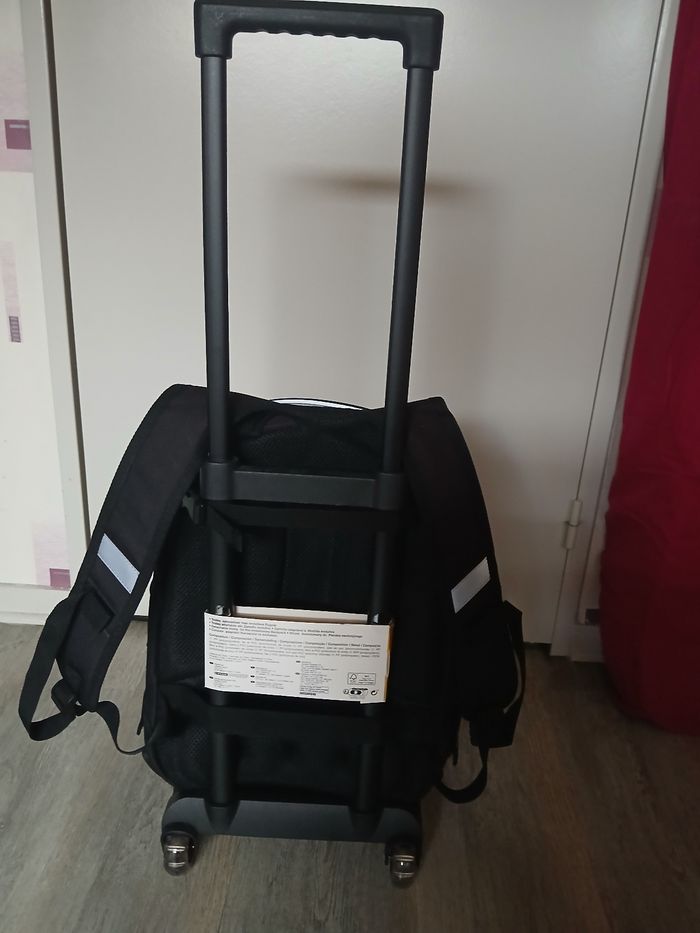 Cartable à roulettes - photo numéro 2
