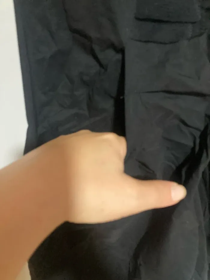 Petite robe noire Taille 1, Col Claudine Froncé, Zip Visible, Poches, Effet Bouffant - photo numéro 5