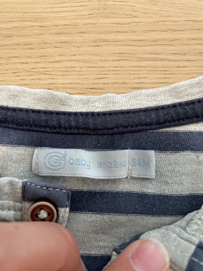 T-shirt manches longues gris rayé bleu gémo 24 mois - photo numéro 2