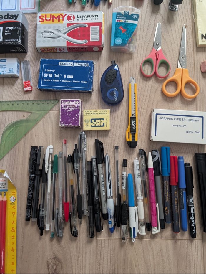 Lot fournitures scolaires - photo numéro 3