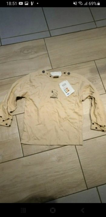 T-shirt fille épais snoopy neuf étiquette 4/5 ans