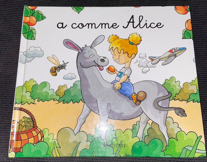 Livre a comme Alice
