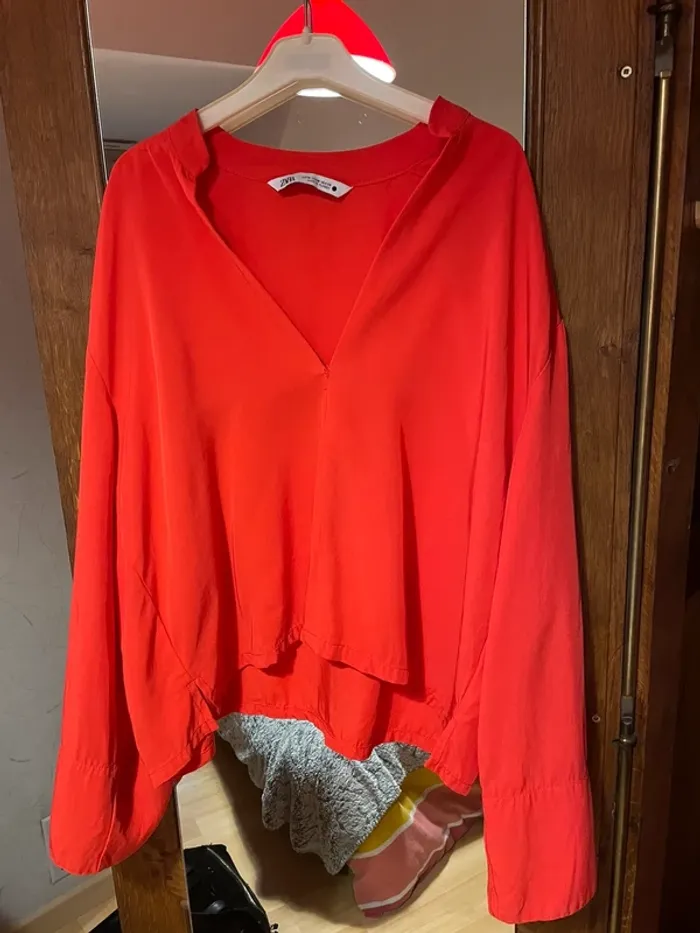 Blouse rouge ample