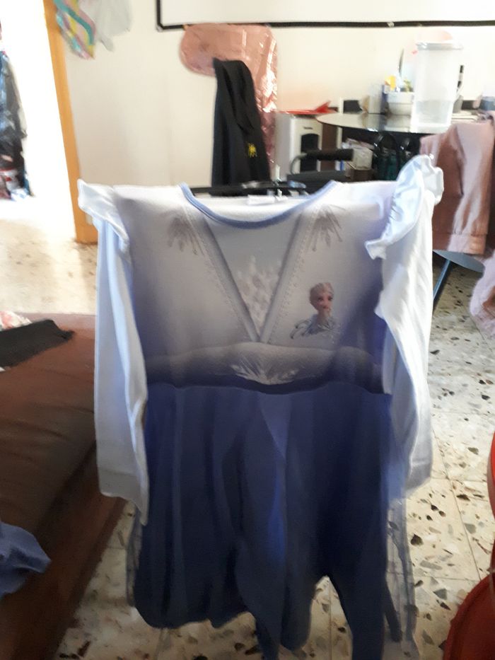 lots 4 vetements fille 8/10 ans - photo numéro 3