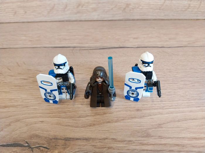 Figurines type lego Jedi Anakin Skywalker + 2 clones de la 501ème avec boucliers star wars - photo numéro 5