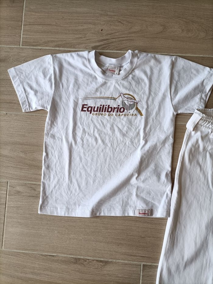 Tenue capoeira enfant tee shirt pantalon 8 ans mixte blanc bon état - photo numéro 7
