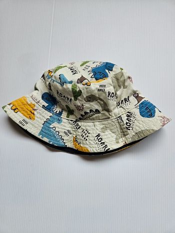 Chapeau de soleil dino