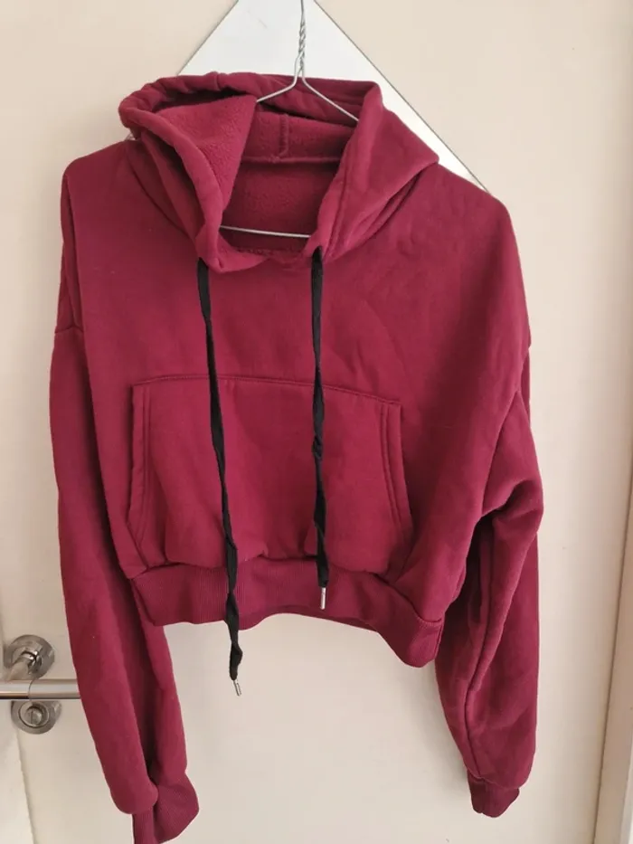 Sweat-shirt à capuche court bordeaux taille M