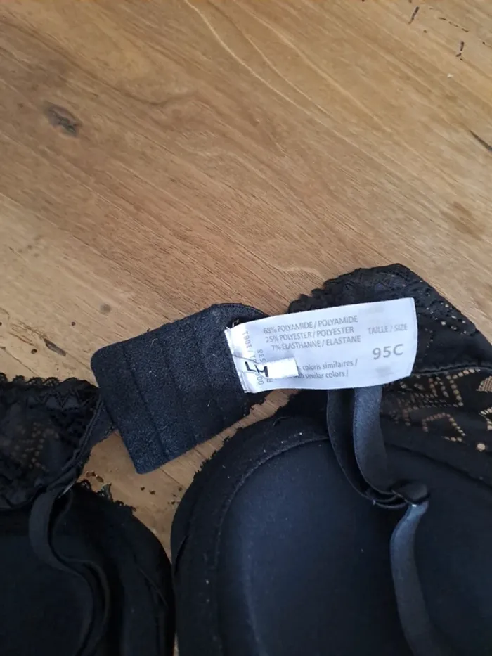 Soutien gorge - photo numéro 3