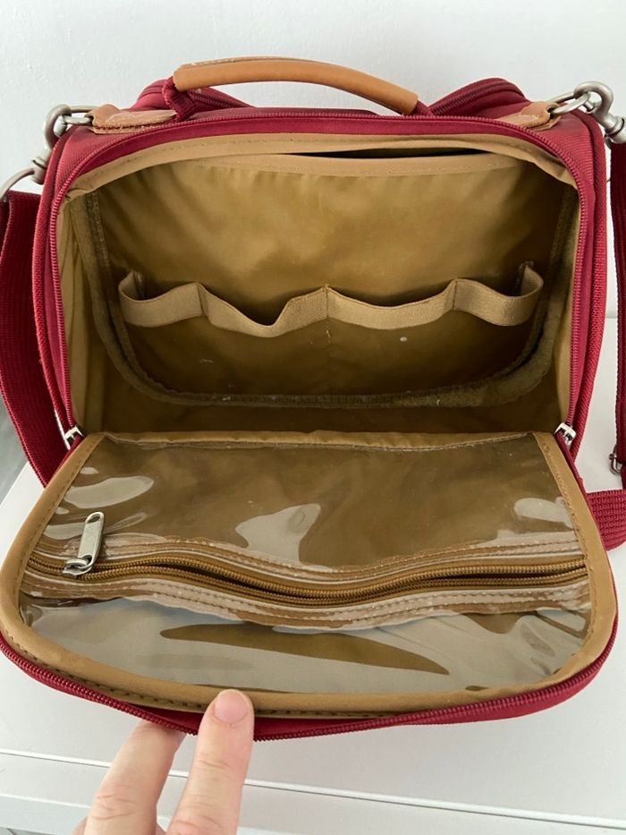 Trousse de Toilette / Vanity de Voyage IN EXTENSO - Rouge Bordeaux - photo numéro 7