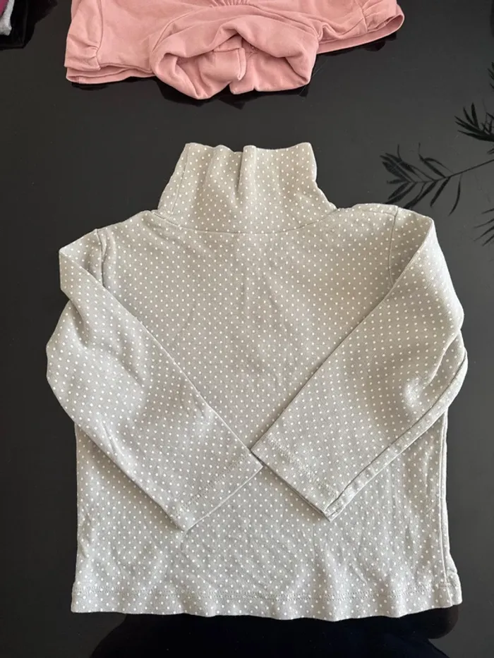 👚 lot 4 sous pulls - bébé fille -24 mois - Kiabi - orchestra ect-tres bon état voir les photos - photo numéro 7
