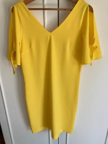 Robe courte jaune